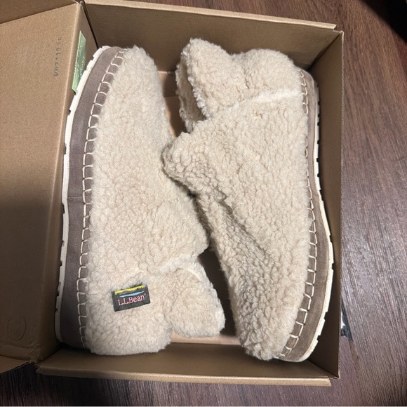 LL Bean Slippers Womens 8 M Cozy Bootie Cream Wool Pull On Comfort Ankle Top - Picture 2 of 5